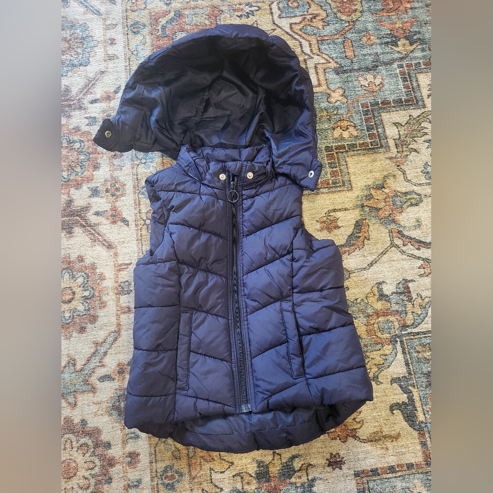 H&M Navy Blue Kids Puffer Vest With Removable Hood. (Size 4-6l)